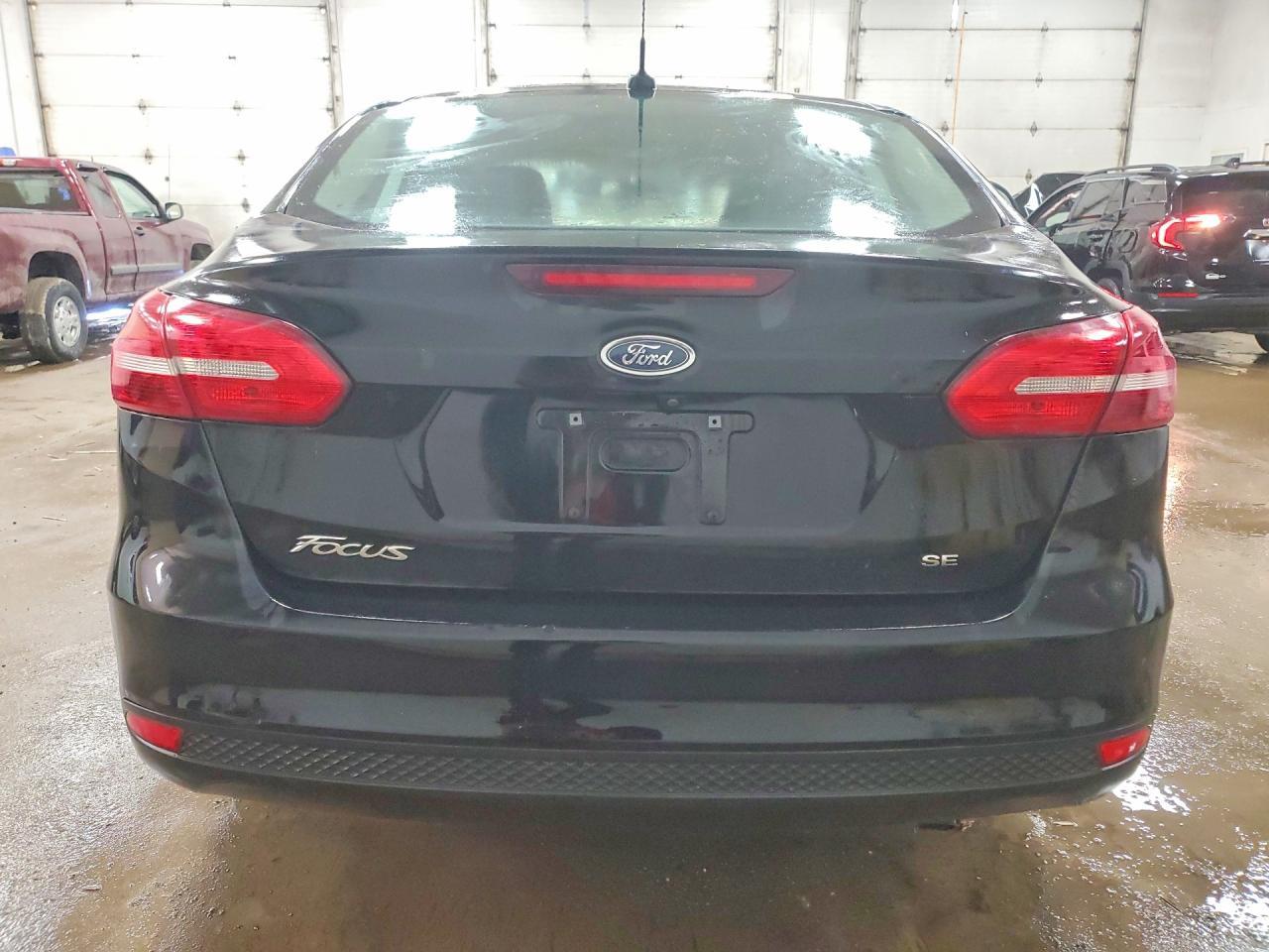 2017 Ford Focus Se - Фото 6