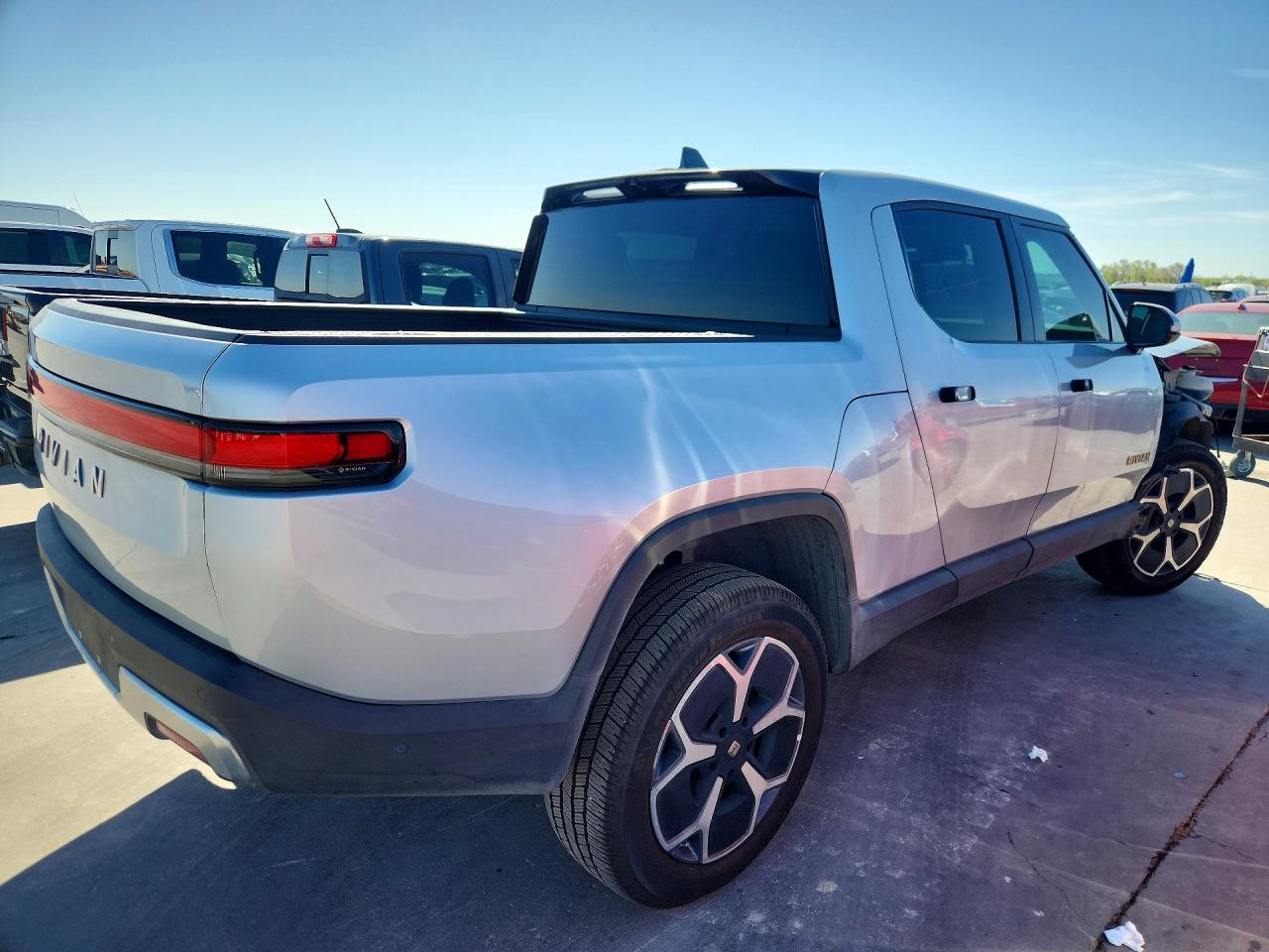 2023 Rivian R1T Adventure - Image 3