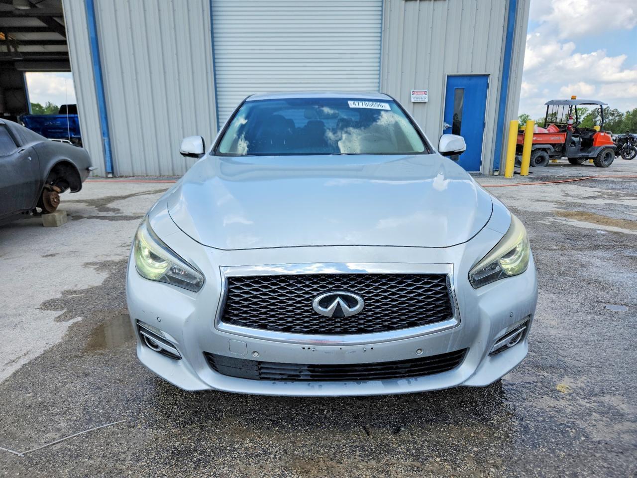 2016 Infiniti Q50 3.0T Premium - Image 5