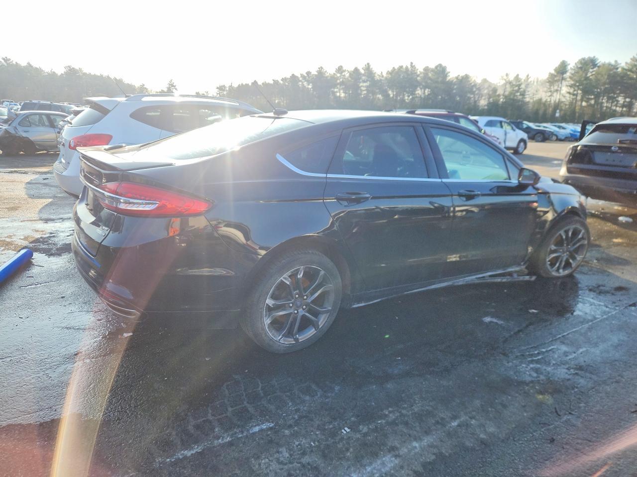 2018 Ford Fusion Se - Фото 3