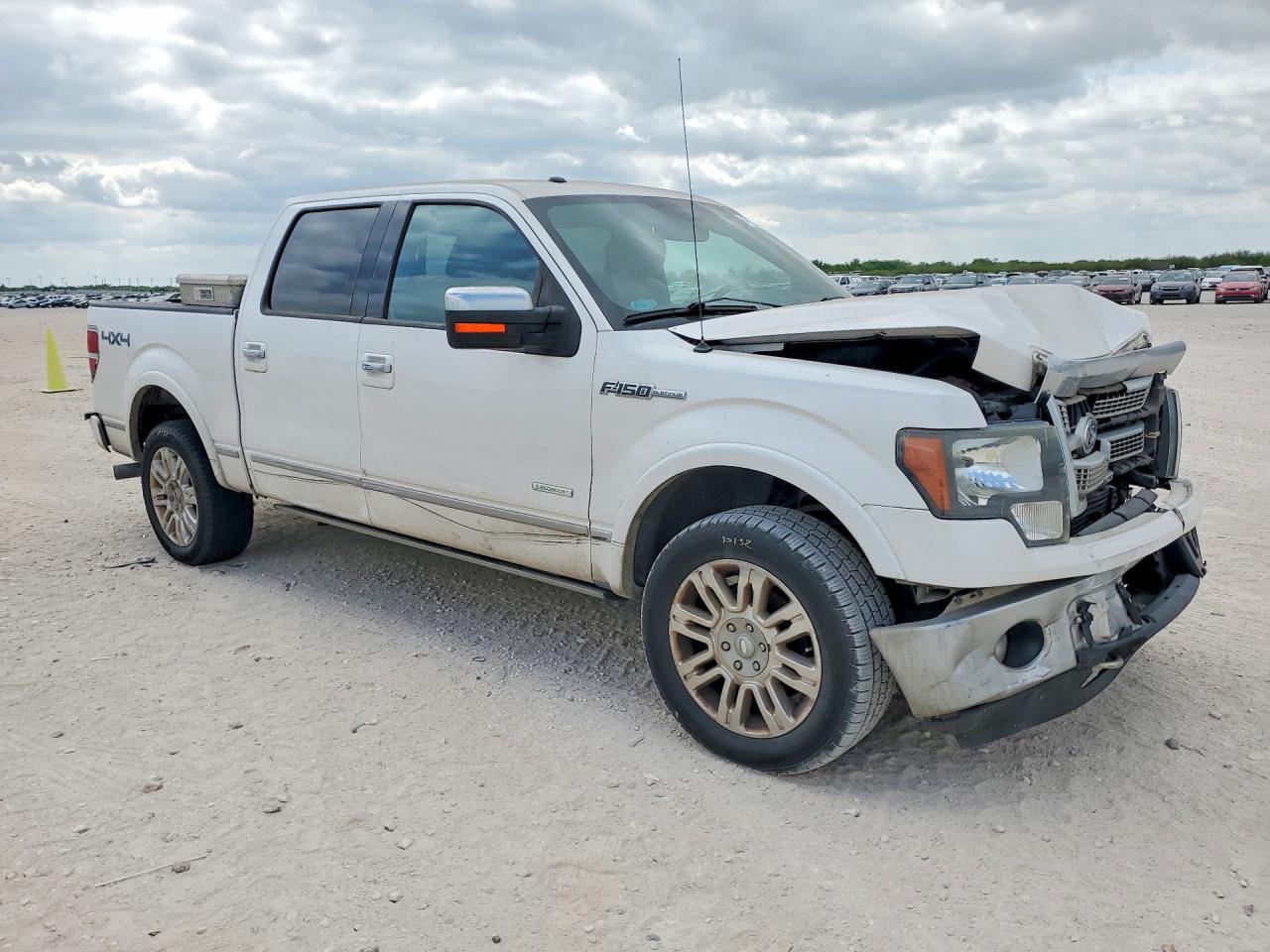 2011 Ford F150 Supercrew - Image 4