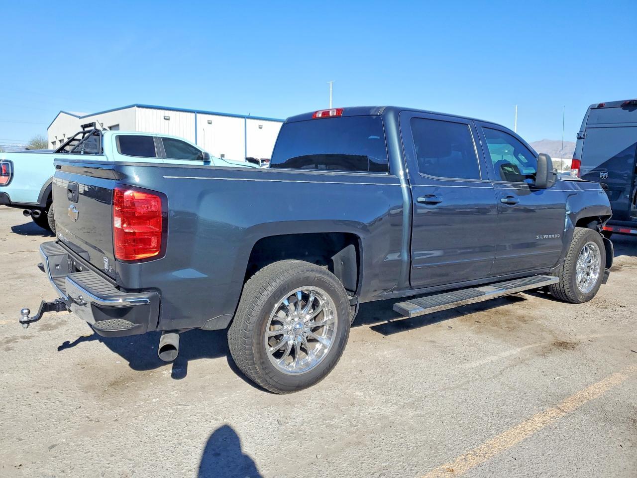 2017 Chevrolet Silverado C1500 Lt - Фото 3
