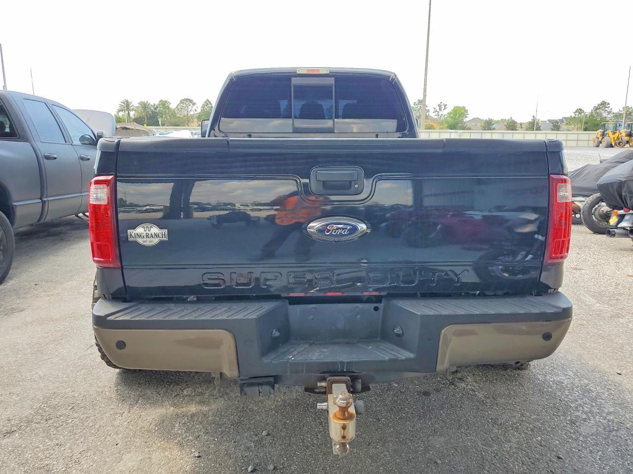 2016 Ford F350 Super Duty - Фото 6