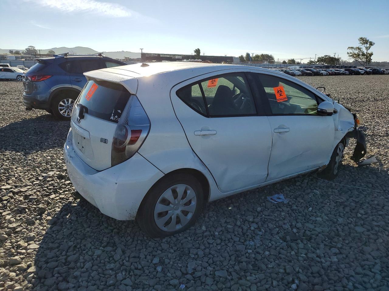 2013 Toyota Prius C Two - Image 3