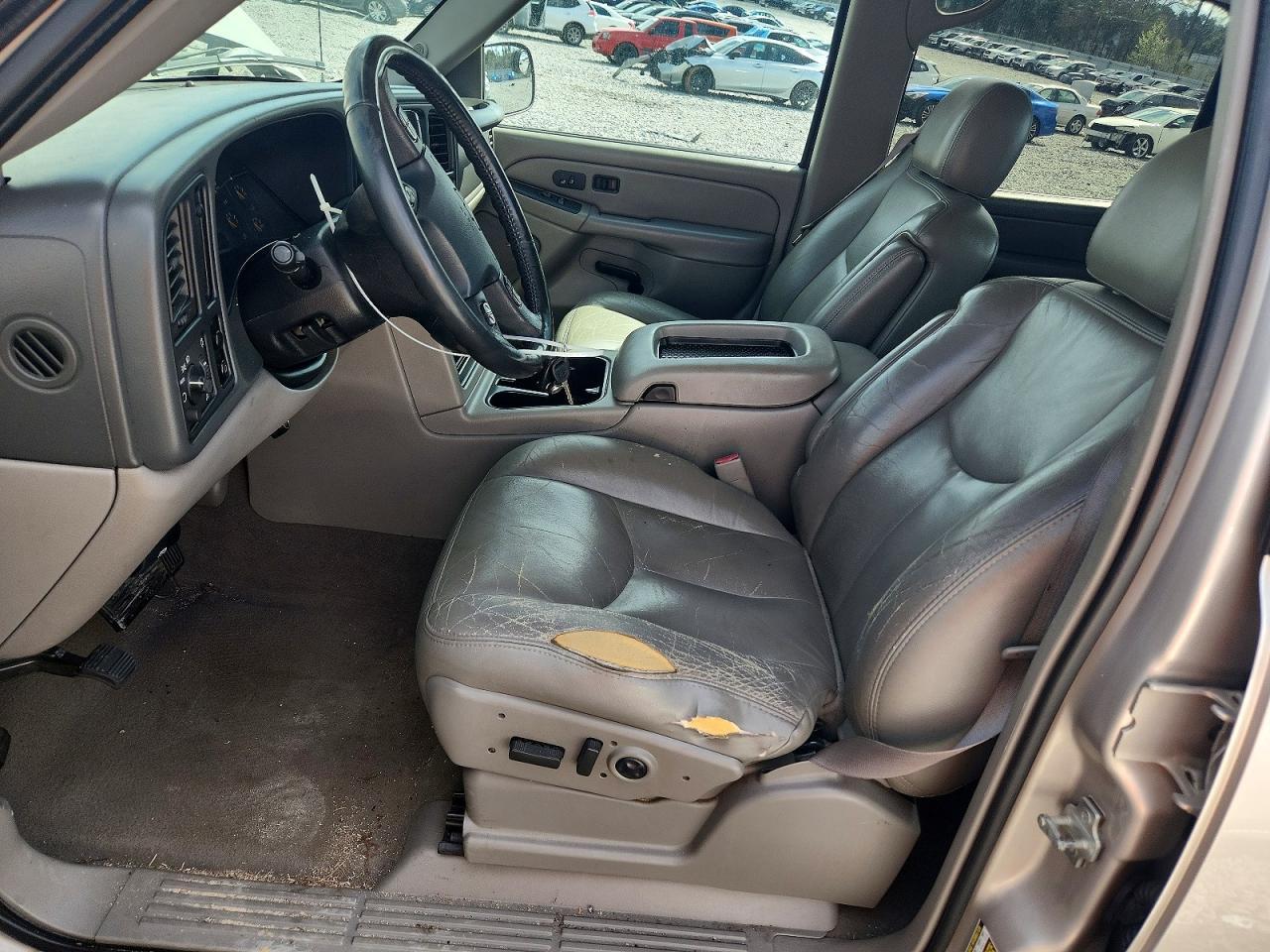 2005 Chevrolet Avalanche C1500 - Image 7