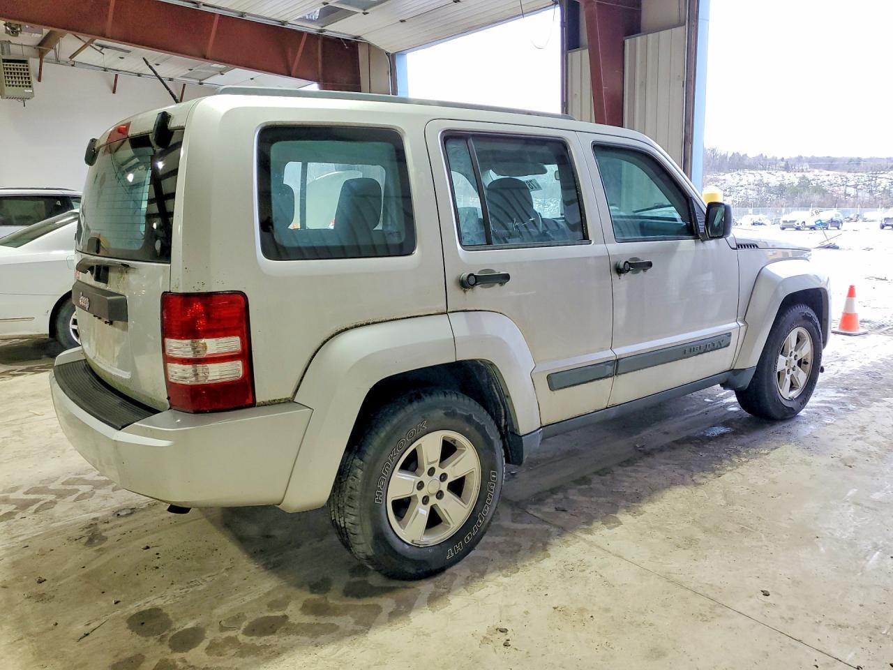 2010 Jeep Liberty Sport - Image 3