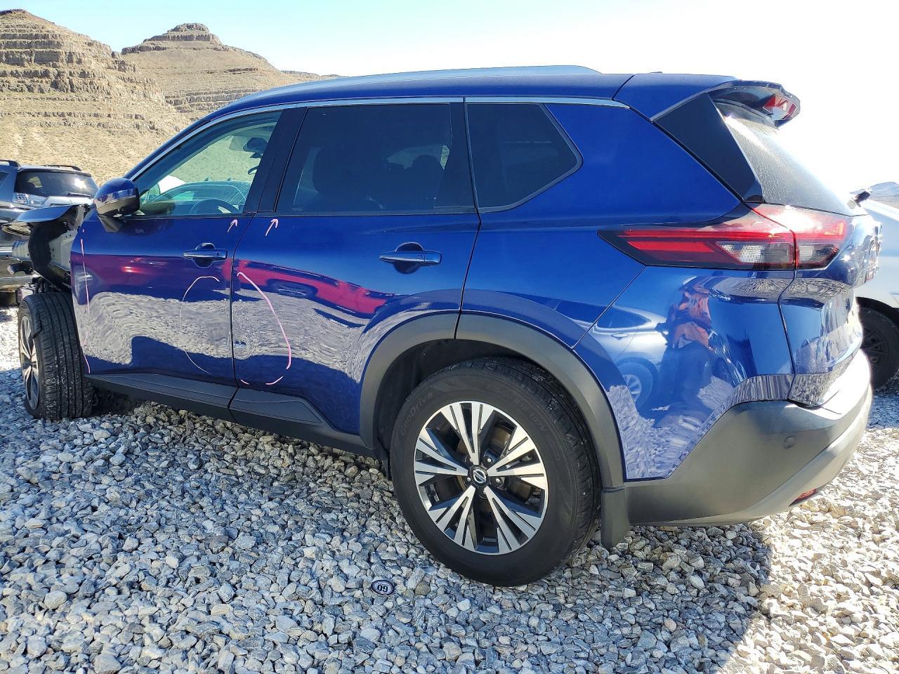 2021 Nissan Rogue Sv - Image 2