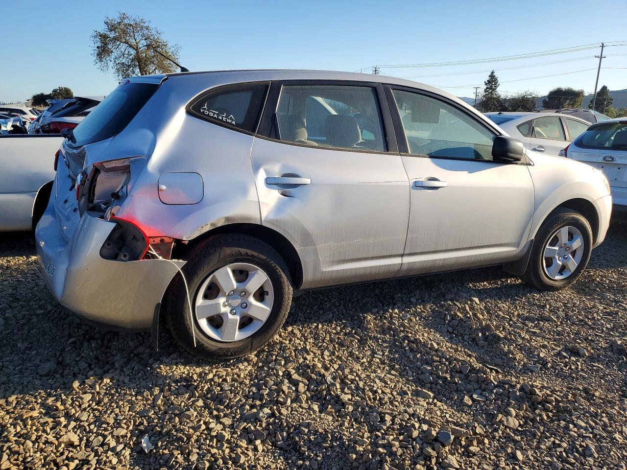 2009 Nissan Rogue S - Image 3