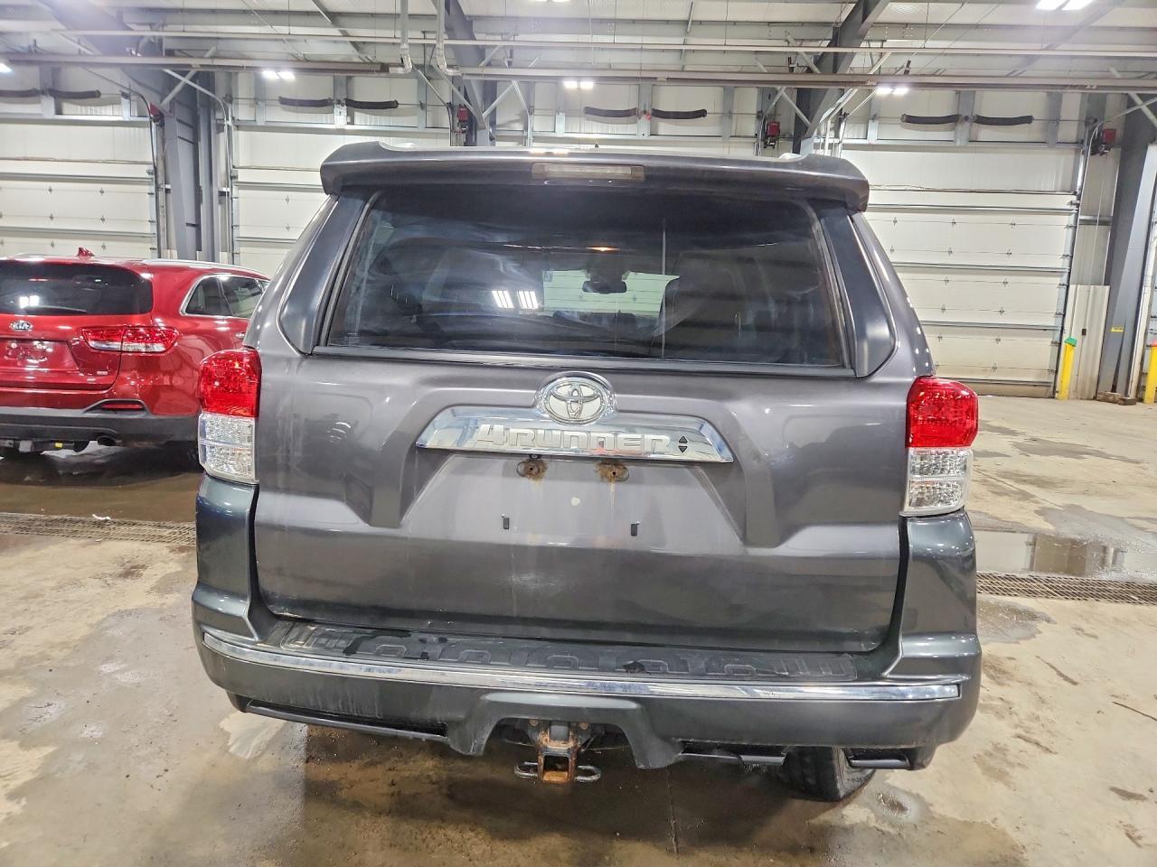 2012 Toyota 4Runner Limited - Image 6