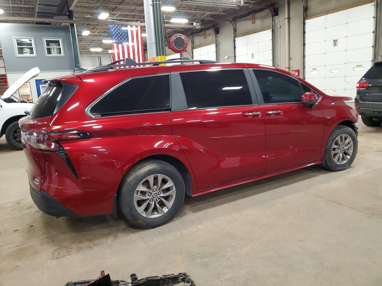 2024 Toyota Sienna Xle 7-Passenger - Фото 3