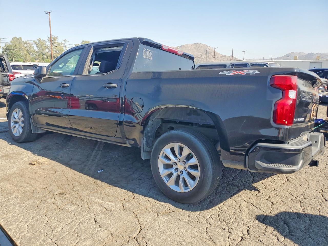 2021 Chevrolet Silverado K1500 Custom - Image 2