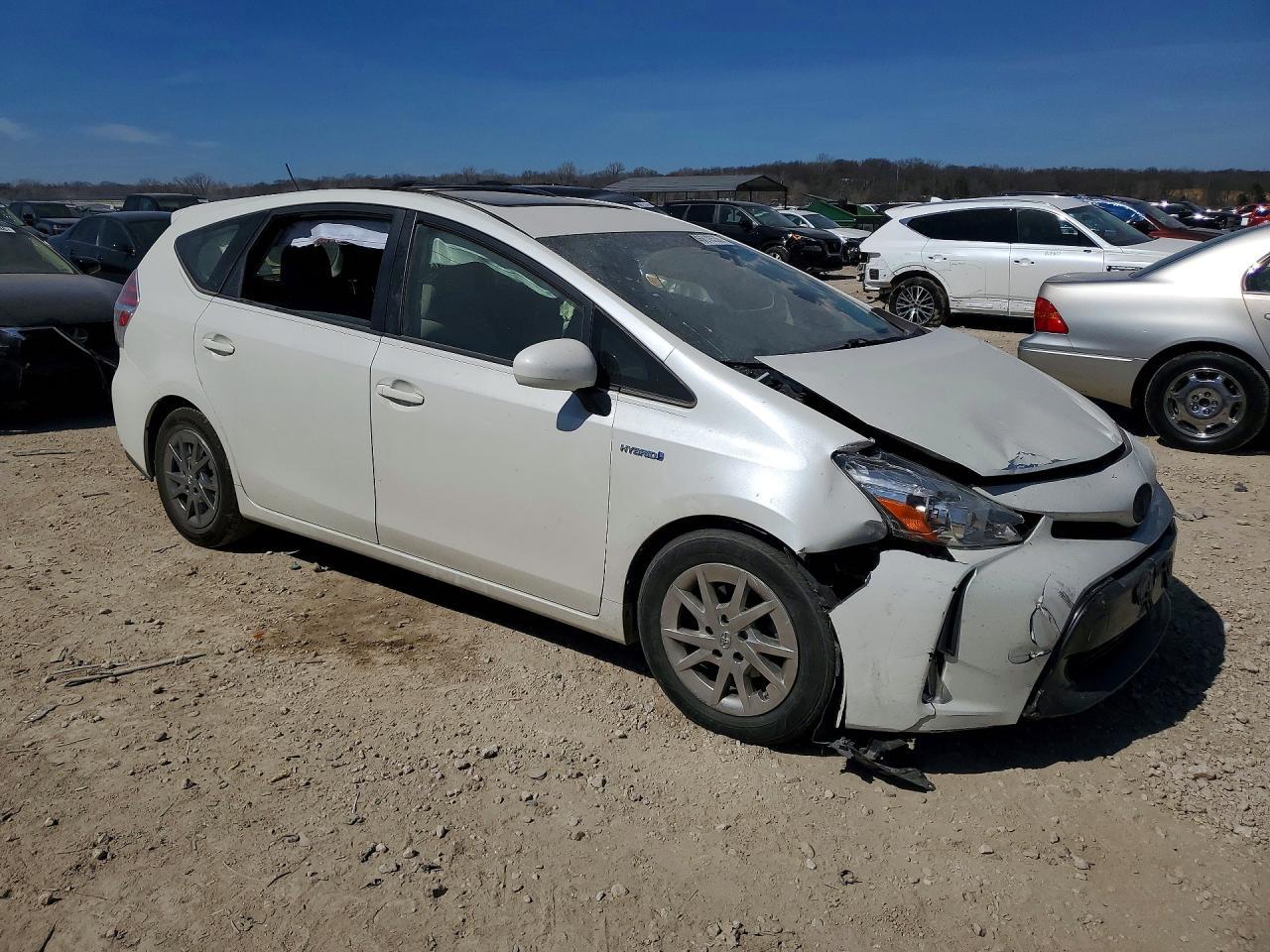 2017 Toyota Prius V Three - Фото 4