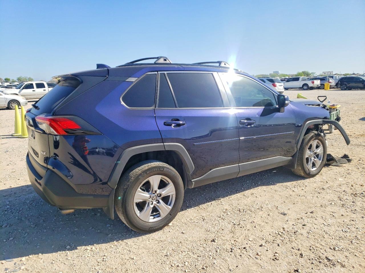 2025 Toyota Rav4 Xle - Фото 3