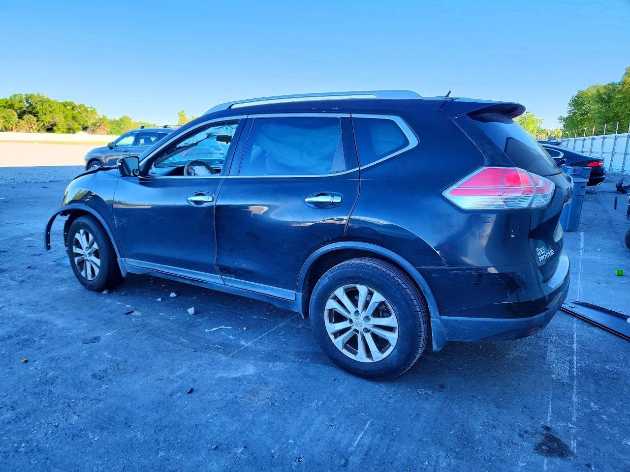 2015 Nissan Rogue Sv - Image 2