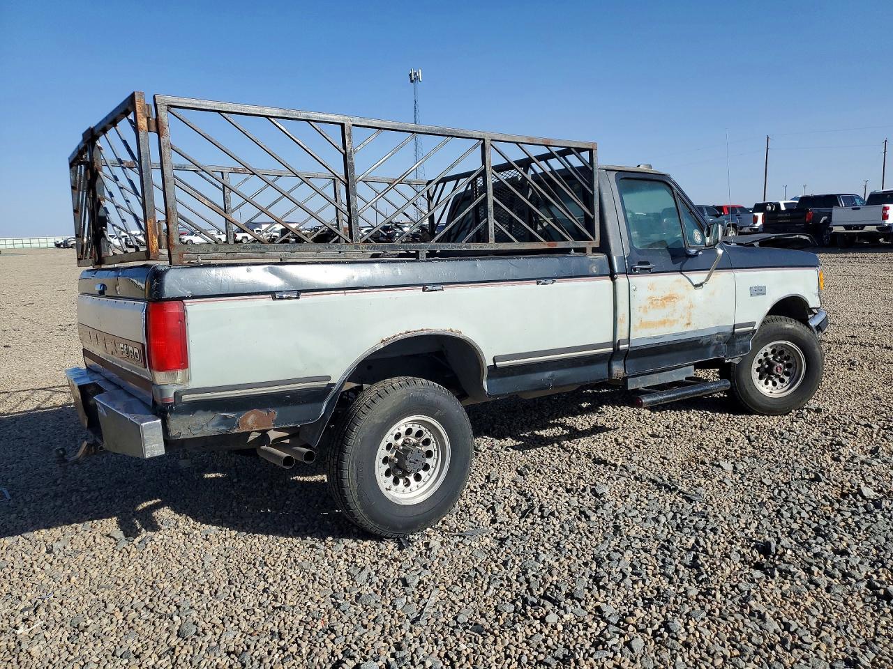 1990 Ford F250 - Фото 3