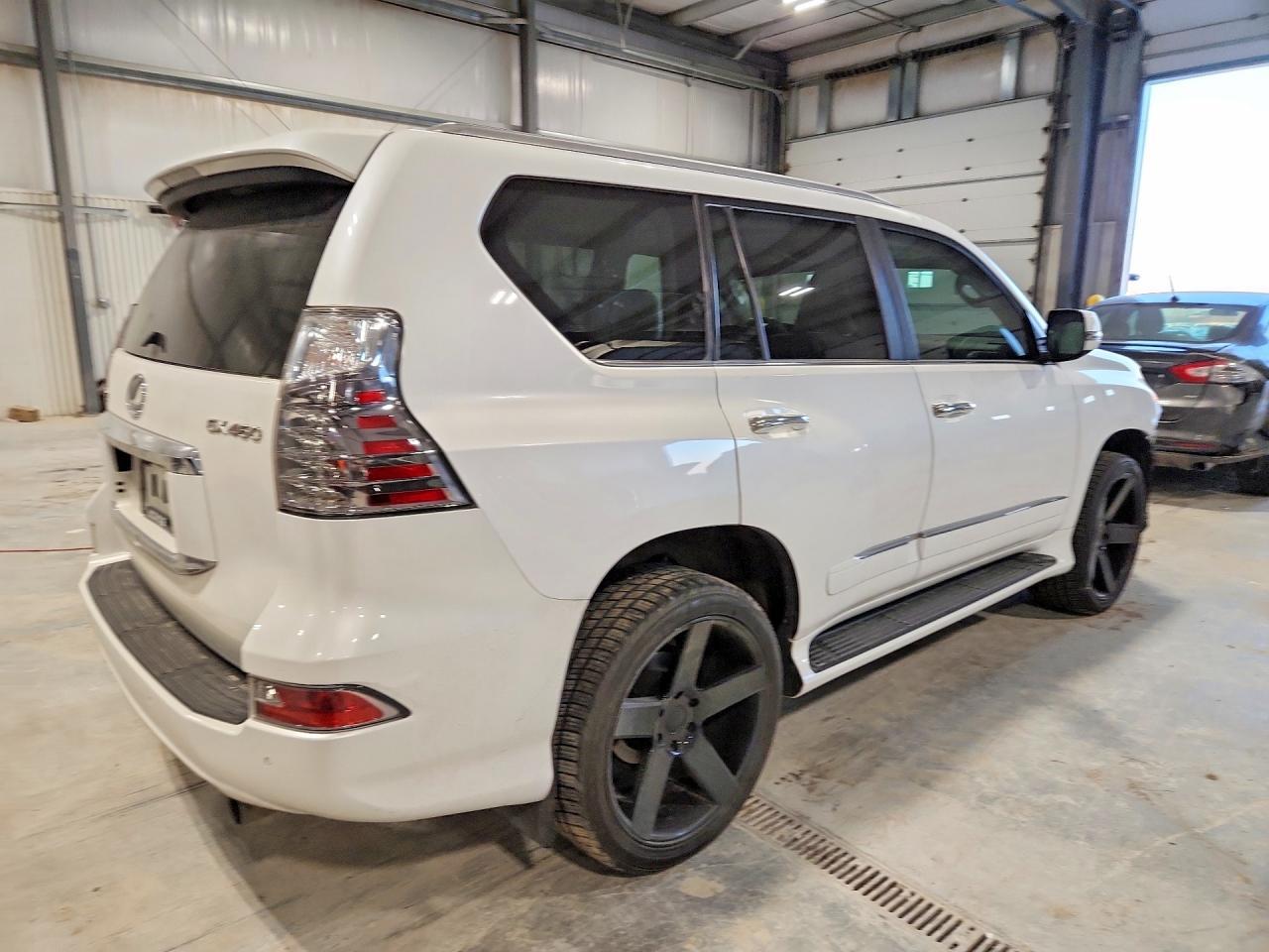 2016 Lexus Gx 460 Base - Image 3