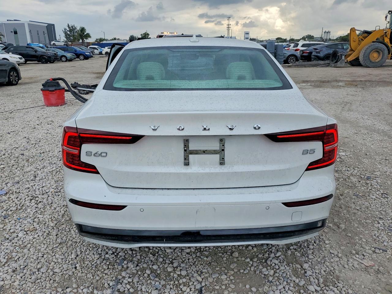 2024 Volvo S60 Plus - Image 6