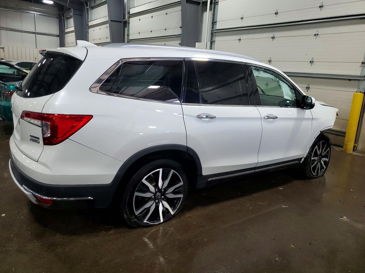 2021 Honda Pilot Touring - Фото 3