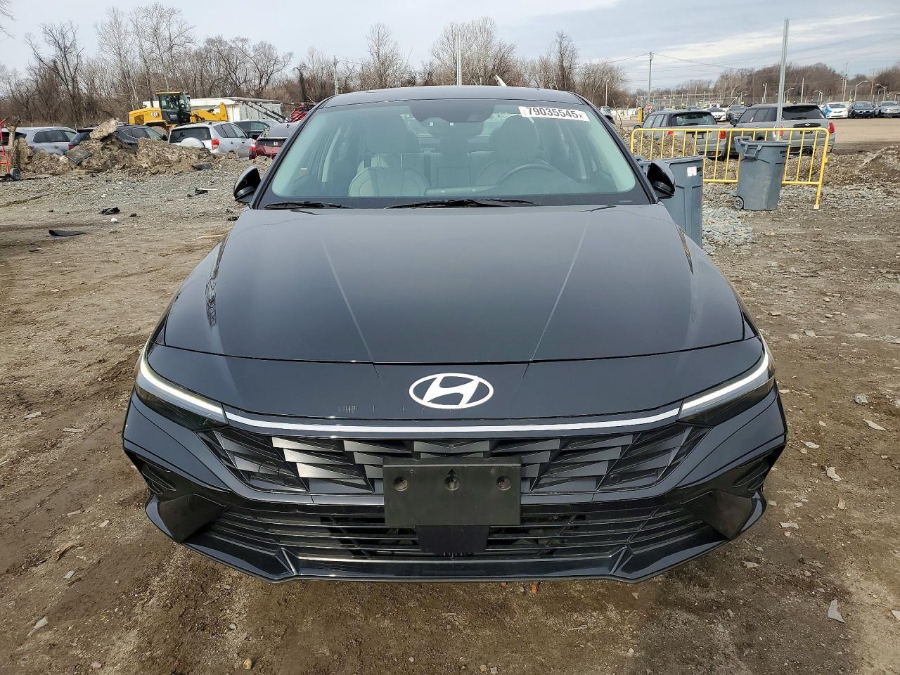 2025 Hyundai Elantra Hybrid Limited - Image 5