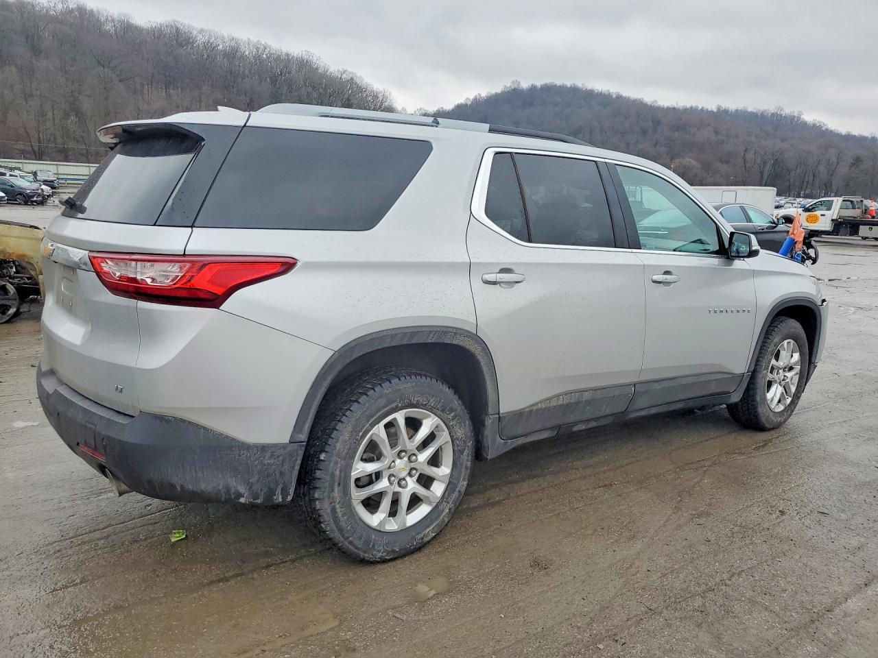 2018 Chevrolet Traverse Lt - Image 3