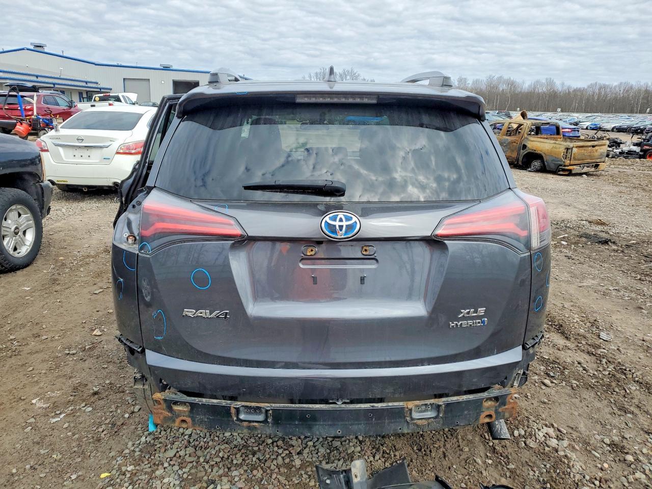 2017 Toyota Rav4 Hybrid Xle - Image 6