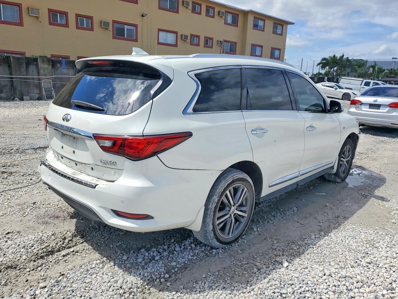 2020 Infiniti Qx60 Luxe - Image 3