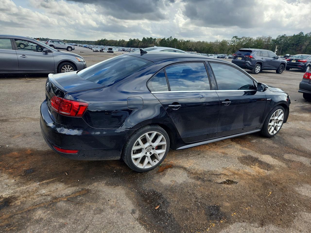 2014 Volkswagen Jetta Gli - Image 3