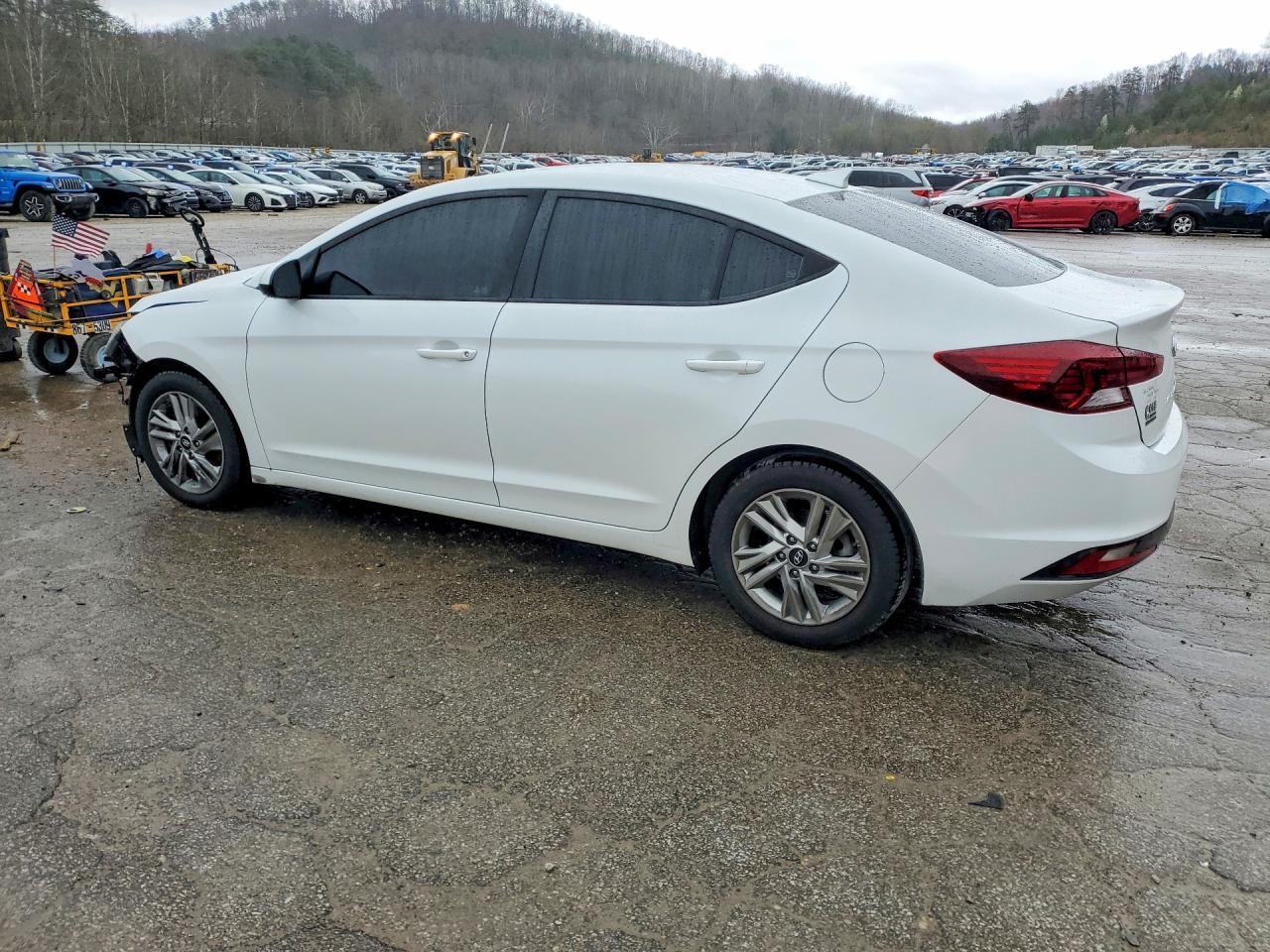 2020 Hyundai Elantra Sel - Фото 2