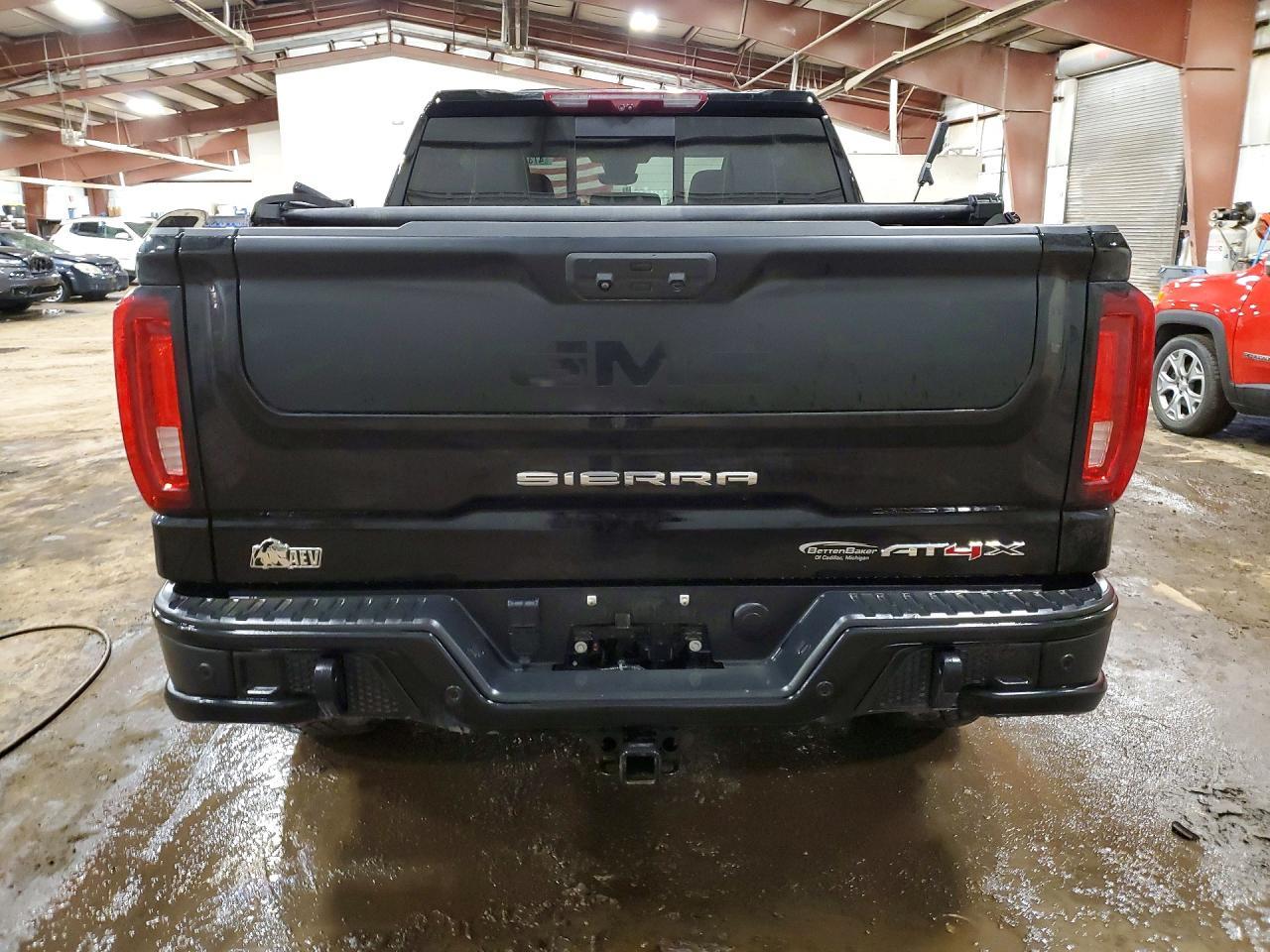 2023 GMC Sierra K1500 At4X - Фото 6