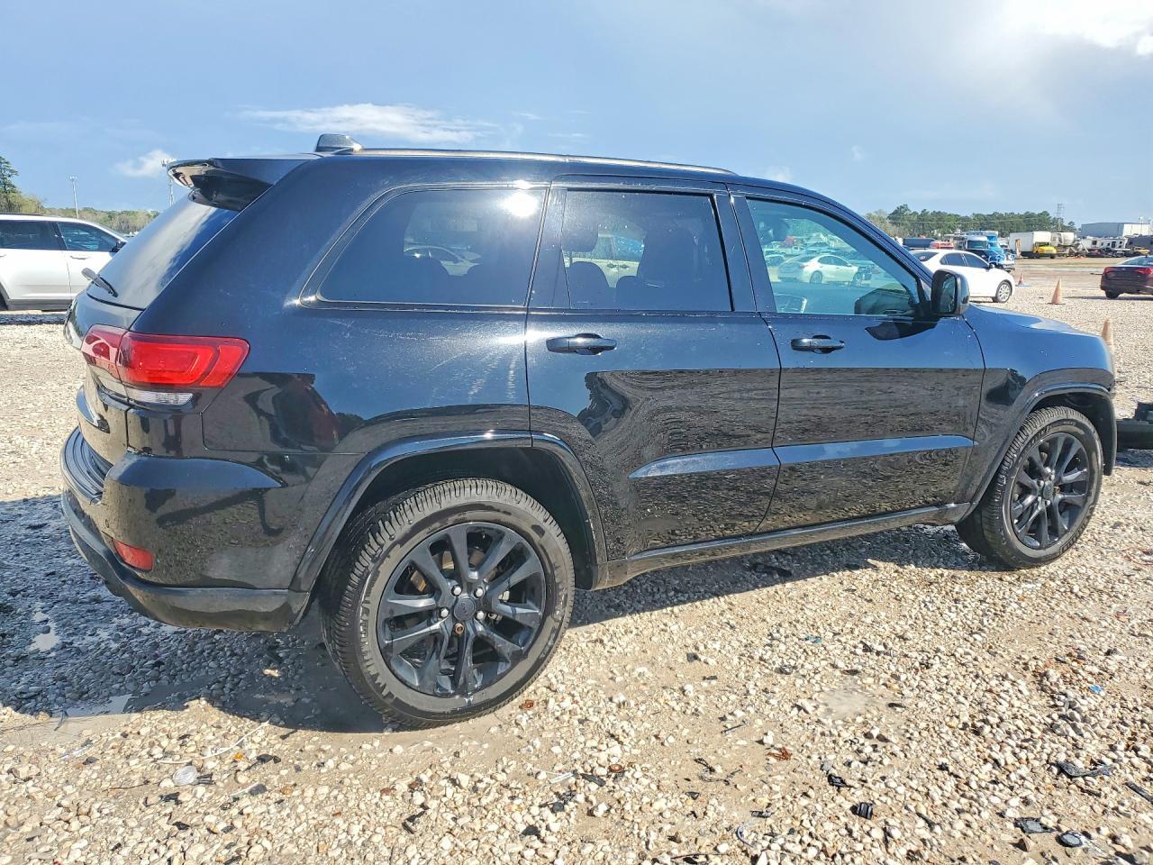 2017 Jeep Grand Cherokee Laredo - Фото 3