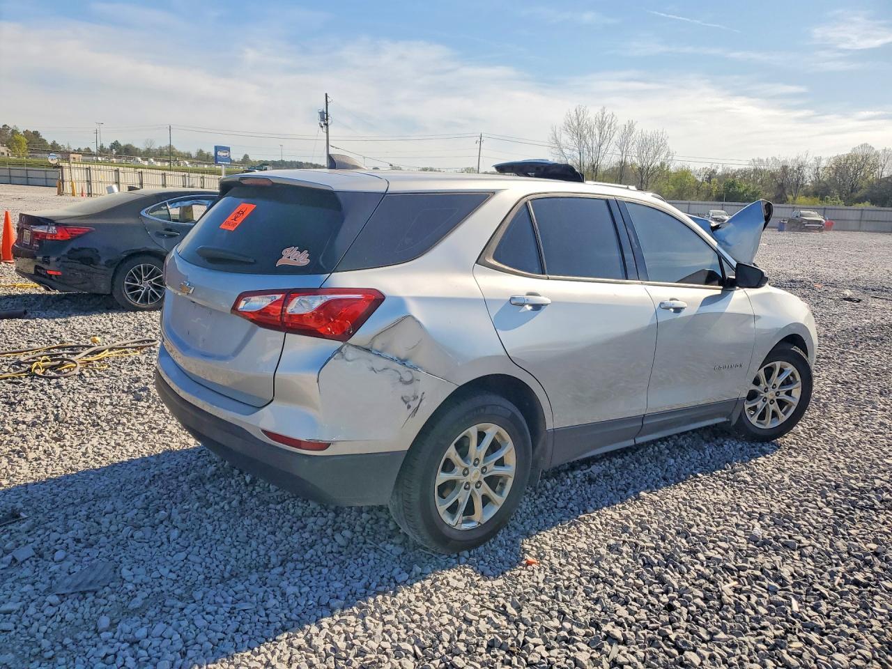 2019 Chevrolet Equinox Ls - Фото 3