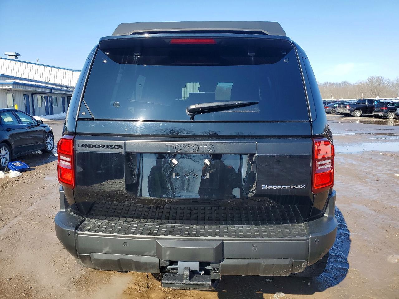 2025 Toyota Land Cruiser 1958 - Фото 6