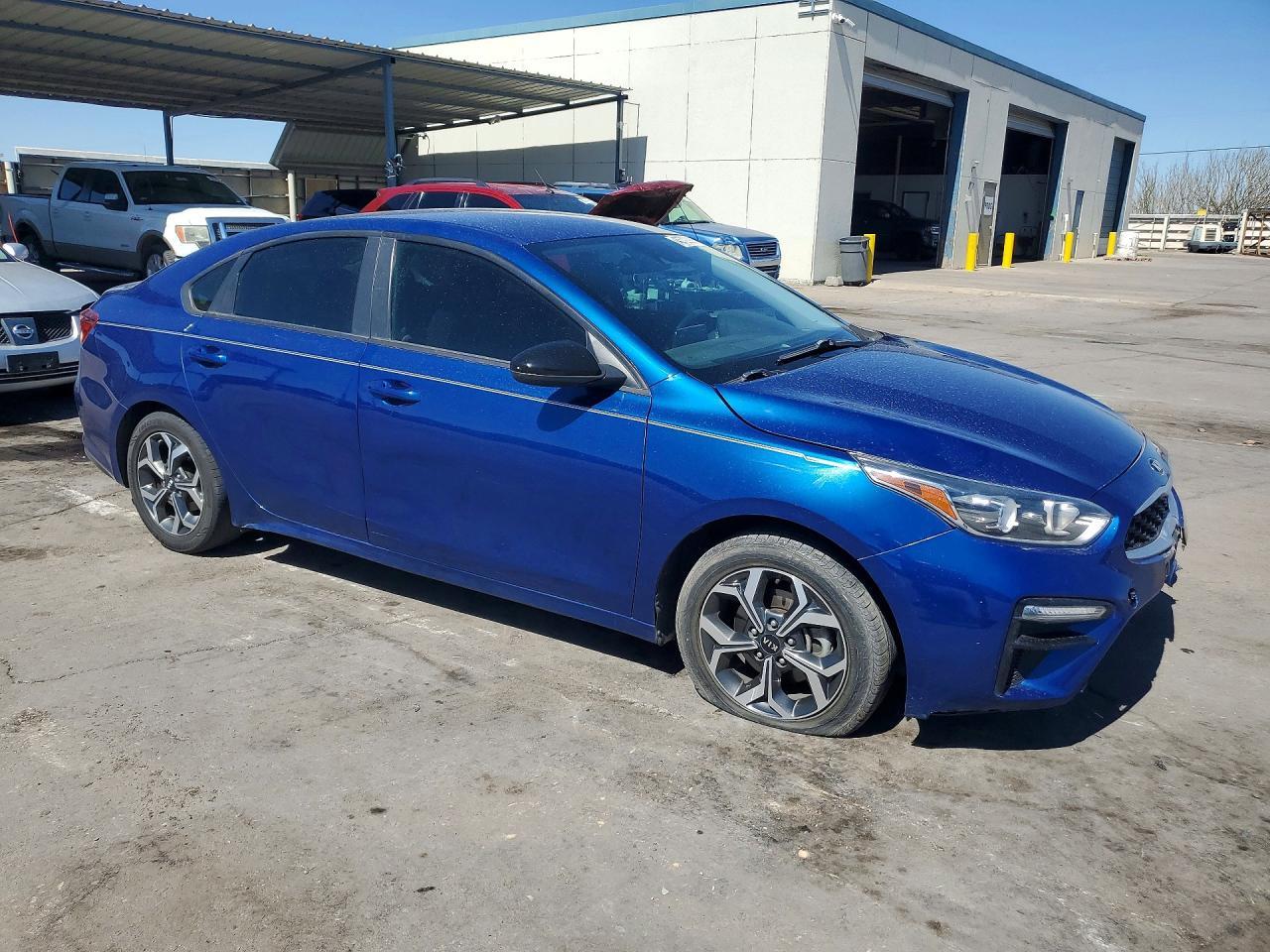 2020 Kia Forte Lxs - Фото 4