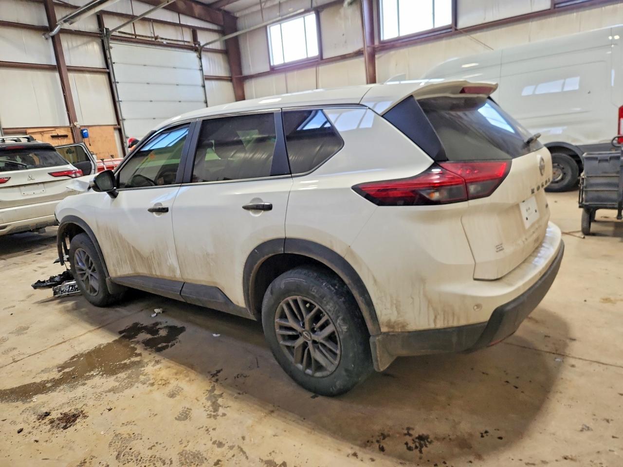 2025 Nissan Rogue S - Фото 2