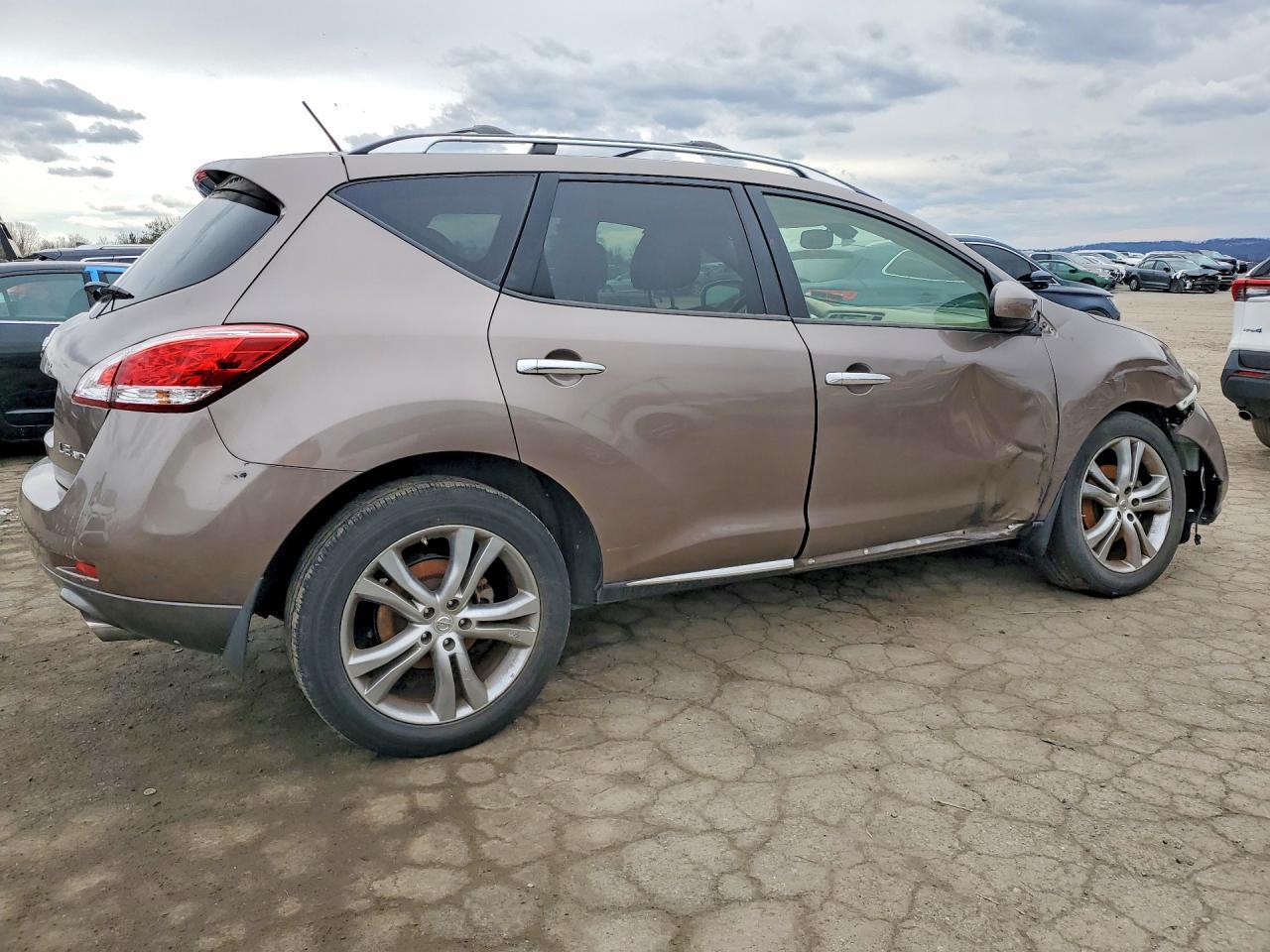 2012 Nissan Murano S - Image 3