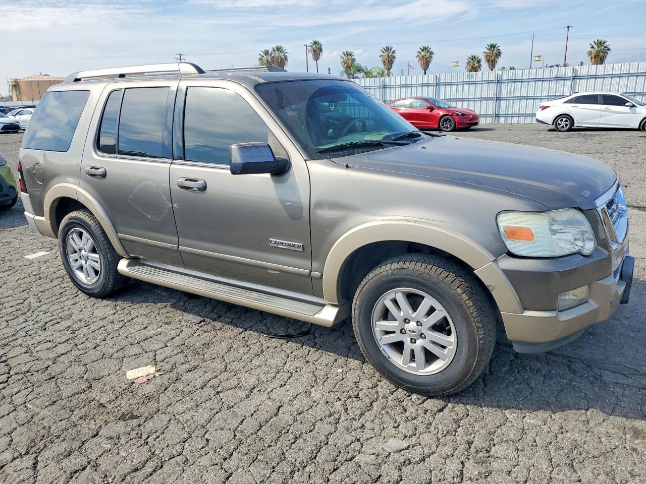 2006 Ford Explorer Eddie Bauer - Фото 4