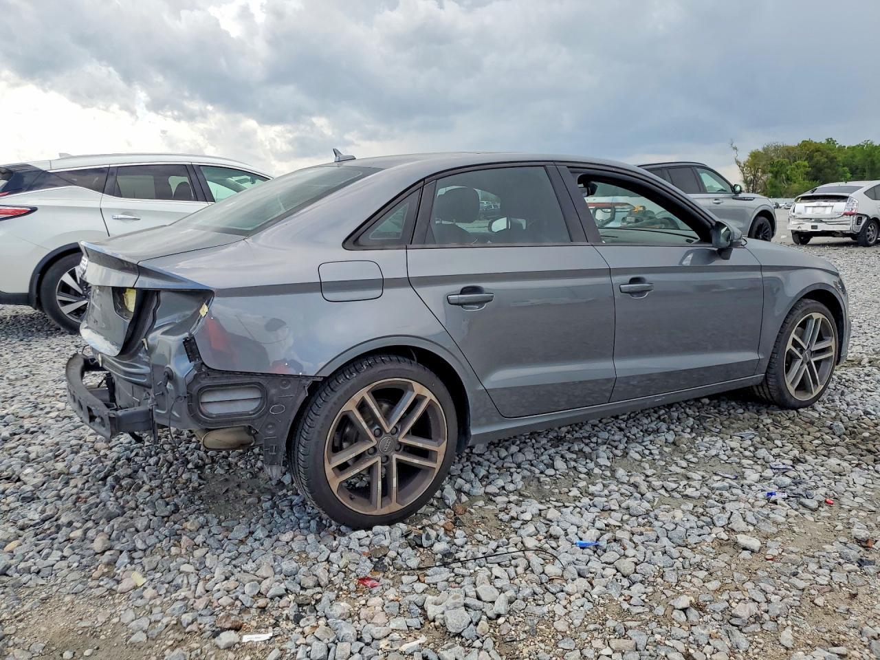 2017 Audi A3 Premium - Фото 3