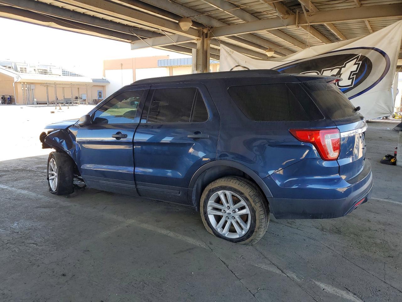 2017 Ford Explorer - Image 2