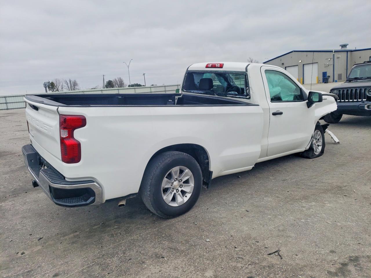 2024 Chev Silverado C1500 - Фото 3