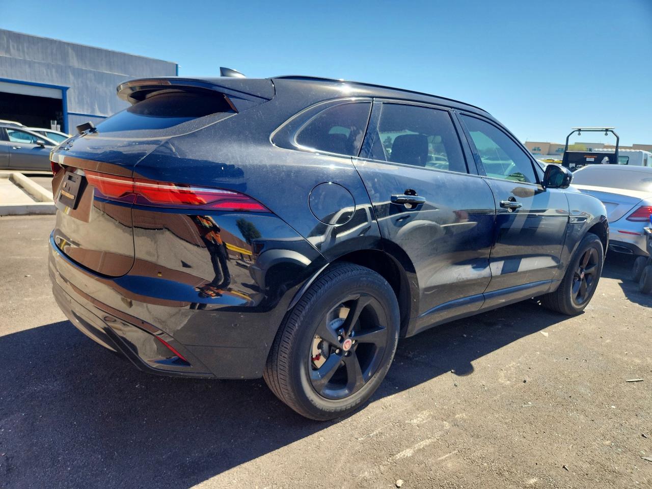 2021 Jaguar F-Pace S - Фото 3