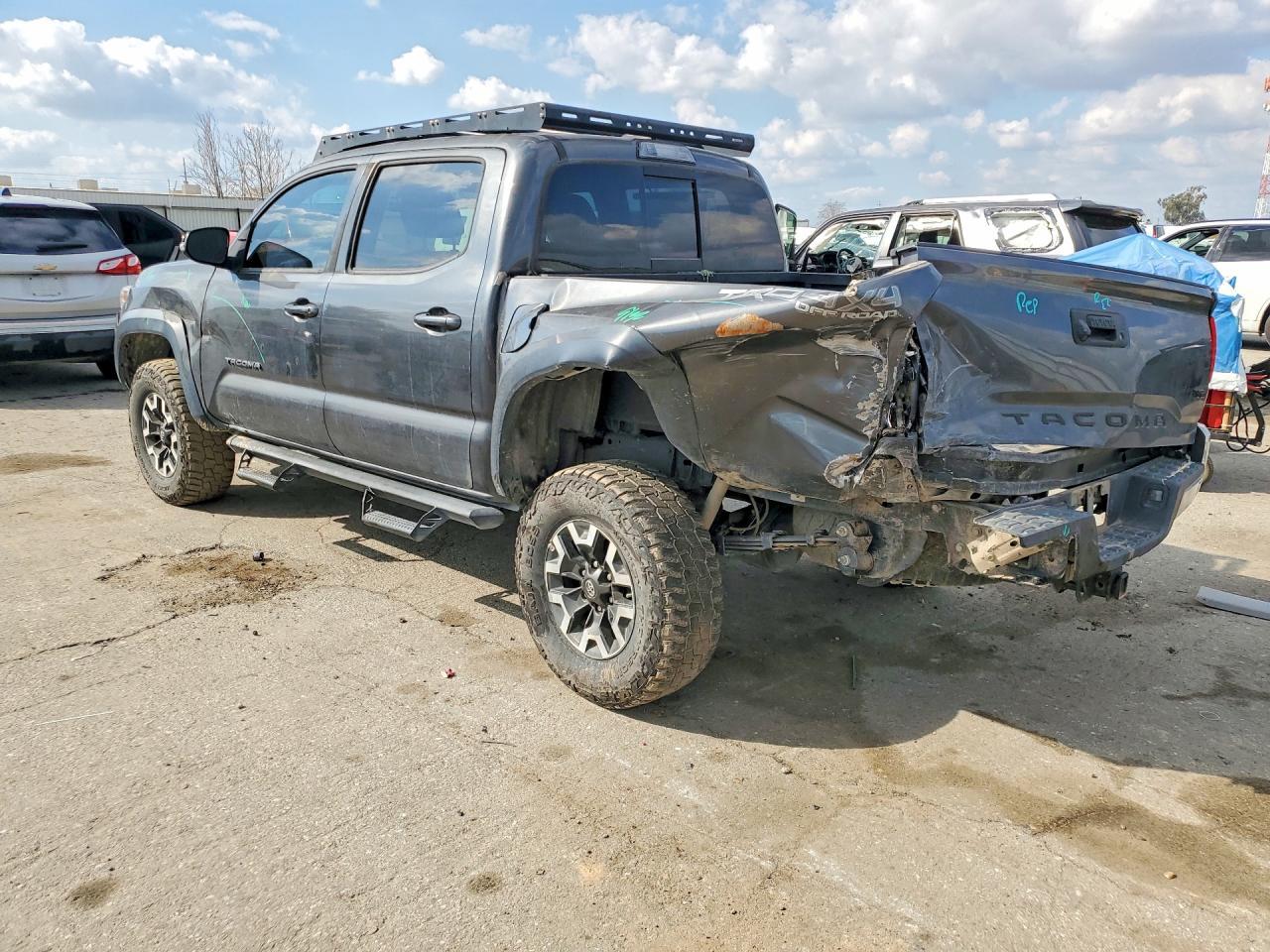 2019 Toyota Tacoma Trd Off-Road - Фото 2