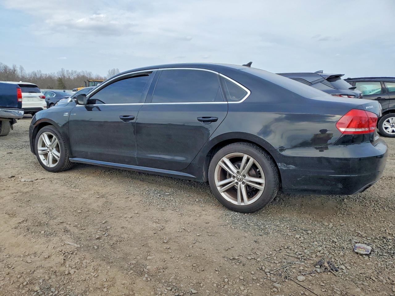 2014 Volkswagen Passat Se - Фото 2
