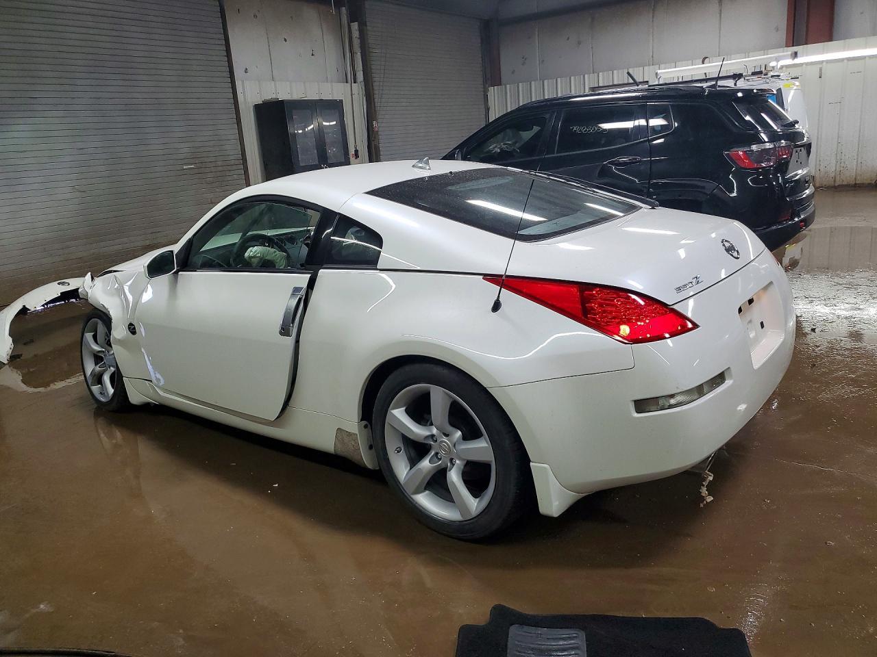 2007 Nissan 350Z Base - Фото 2