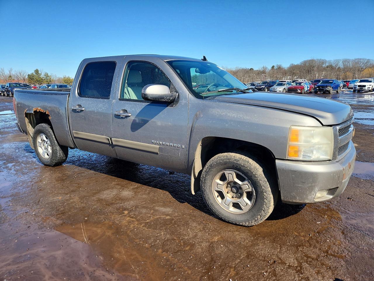 2007 Chevrolet Silverado K1500 Crew Cab - Image 4