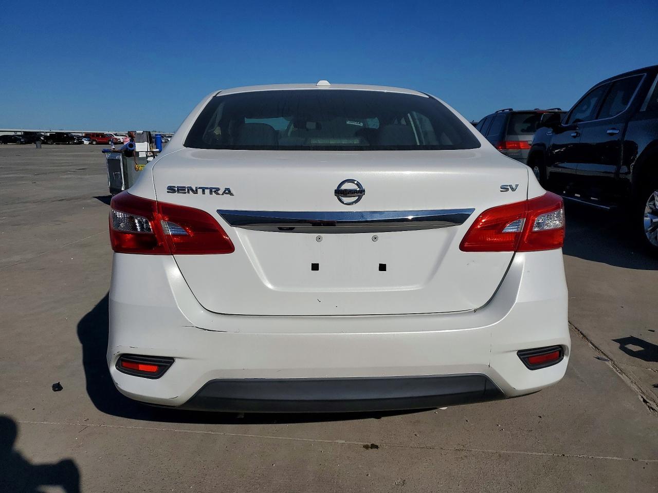 2017 Nissan Sentra - Фото 6