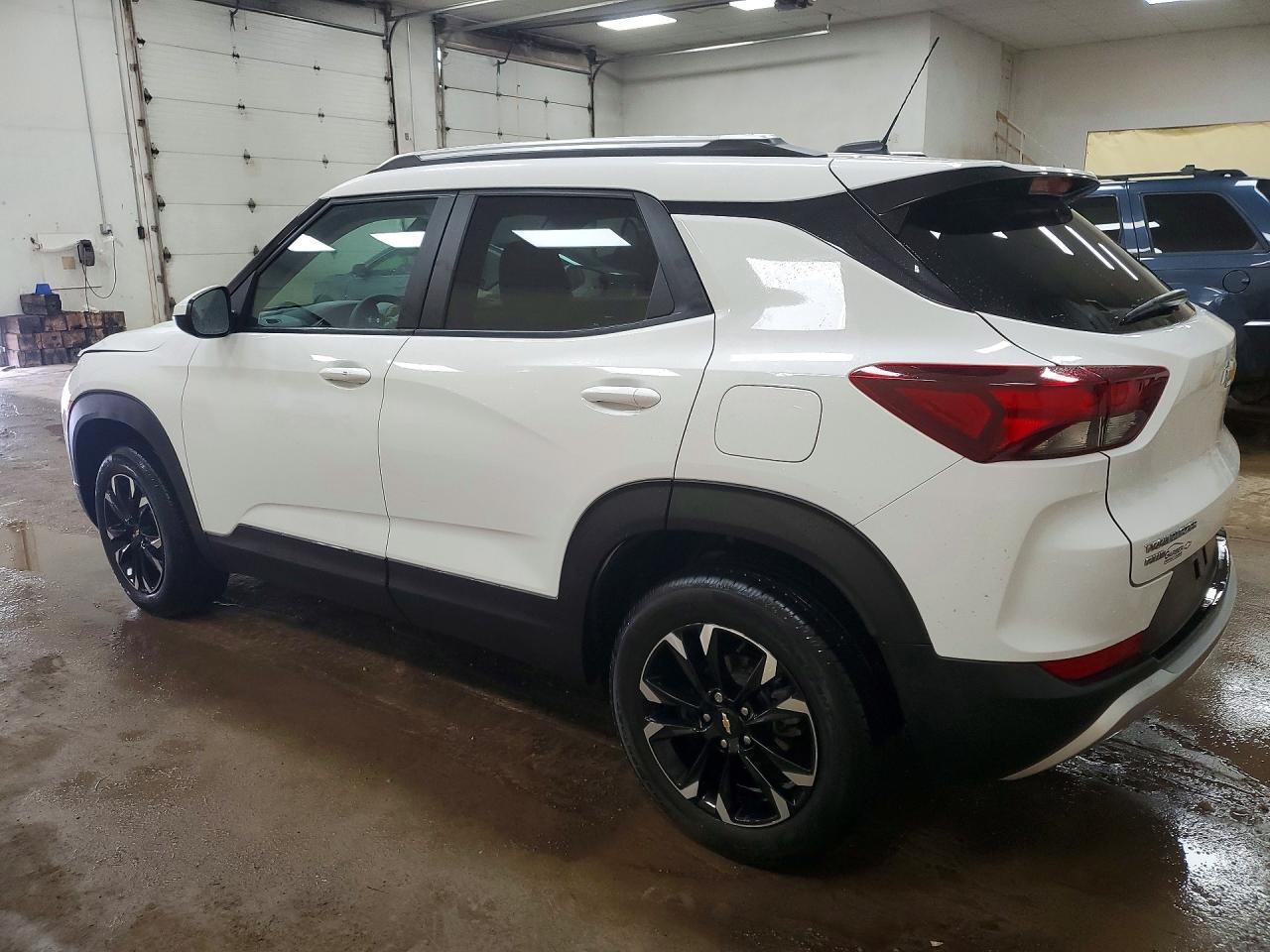 2023 Chevrolet Trailblazer Lt - Image 2