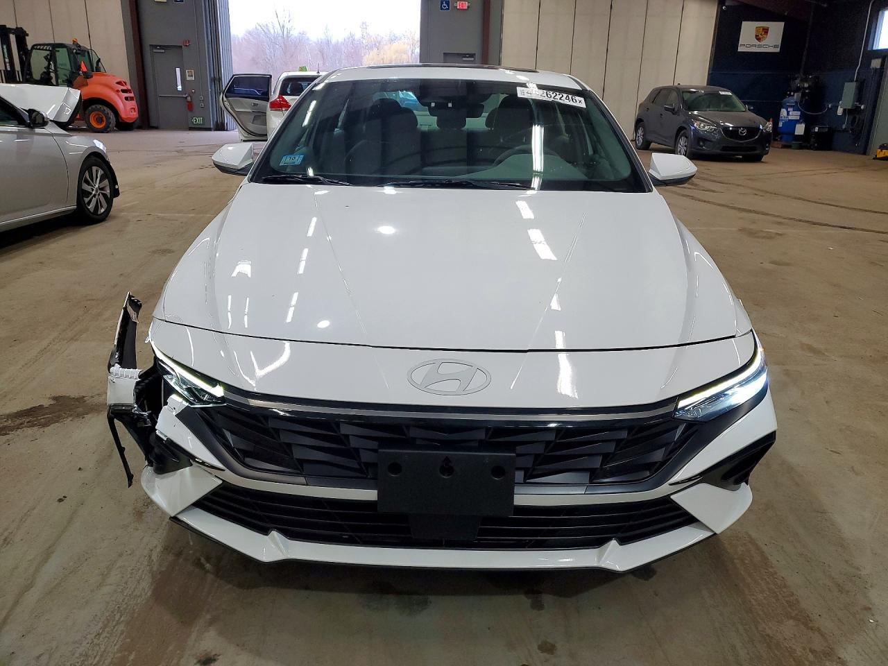 2024 Hyundai Elantra Sel - Image 5