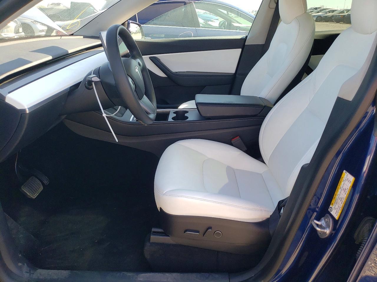 2022 Tesla Model Y - Image 7