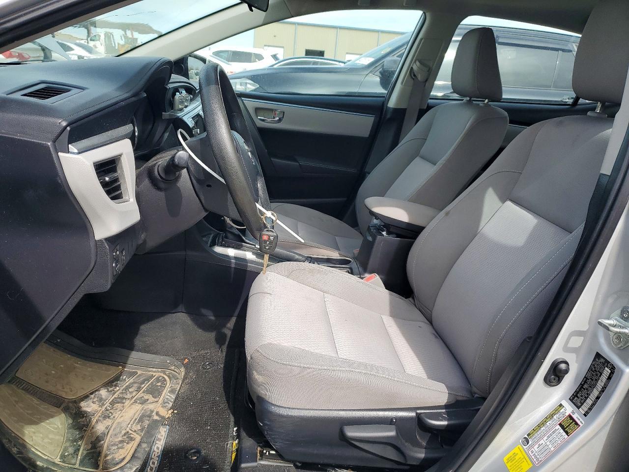 2015 Toyota Corolla Le - Фото 7