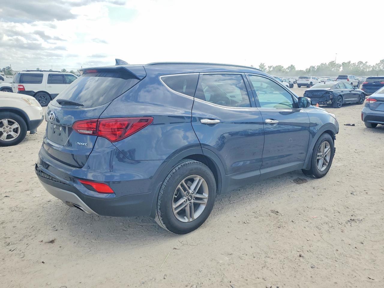 2017 Hyundai Santa Fe Sport 2.4L - Фото 3